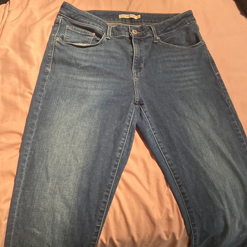 Women’s Mid-Rise Skinny Levi’s